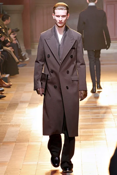 Look 46